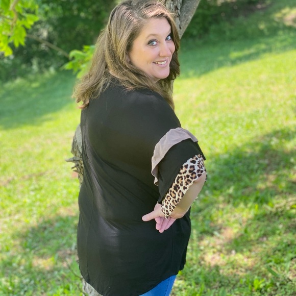 Leopard Print Ruffle Top - Picture 5 of 5